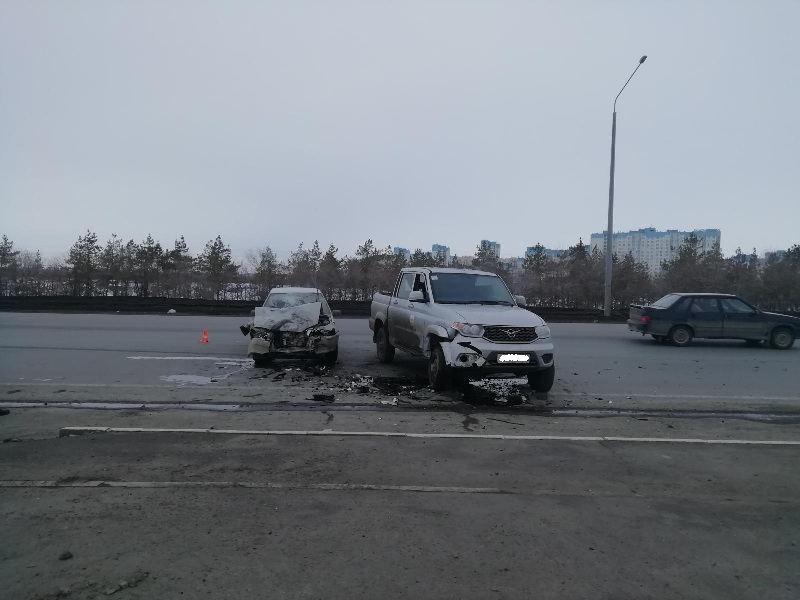 Водитель автомобиля в оренбурге. Столкнулись Geely и ВАЗ Загородное шоссе Оренбург. Авария на загородном шоссе Оренбург вчера. ДТП на загородном шоссе в Оренбурге сегодня.