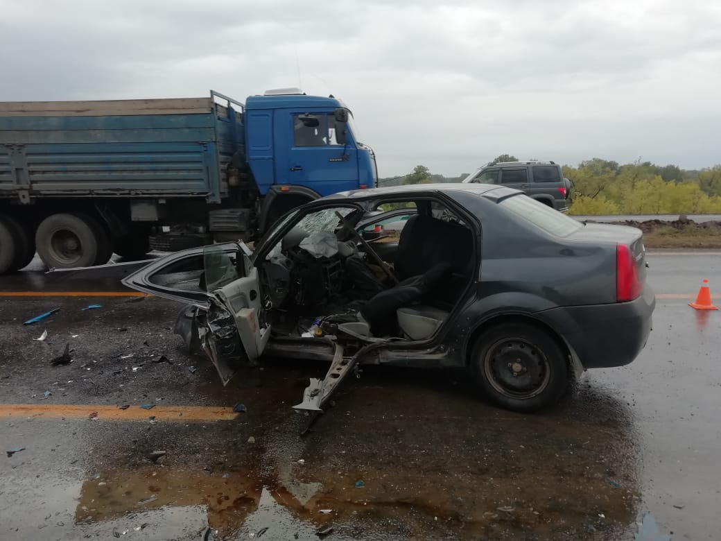 Под Оренбургом водитель RENAULT выжил в жуткой аварии | 10.09.2020 |  Новости Оренбурга - БезФормата