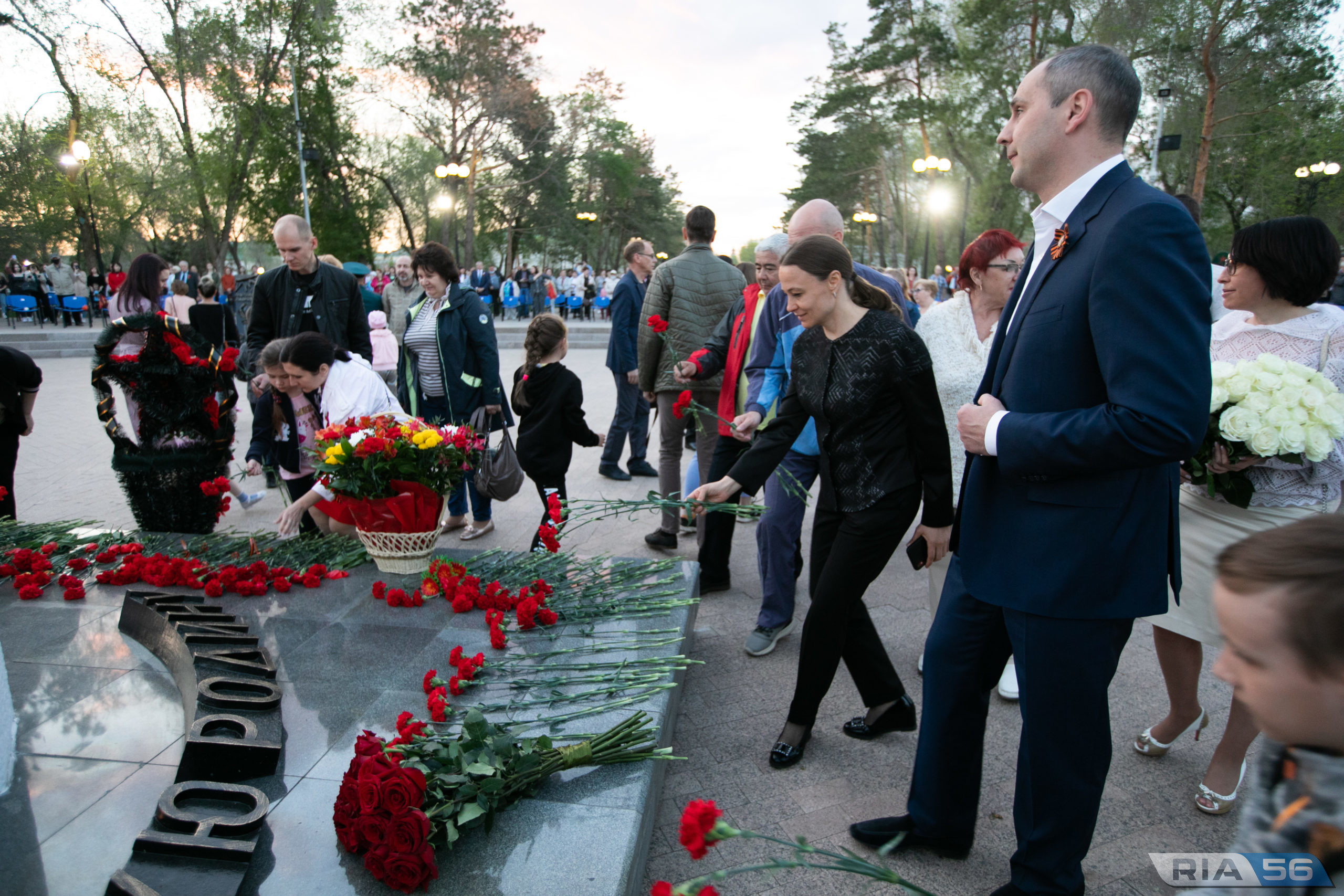 Победа в оренбурге. Выставочный комплекс салют победа Оренбург. Парк салют победа Оренбург 2021. 9 Мая в парк салют победа Оренбург. Парк салют победа Оренбург возложение венков 2022 юноармецы.