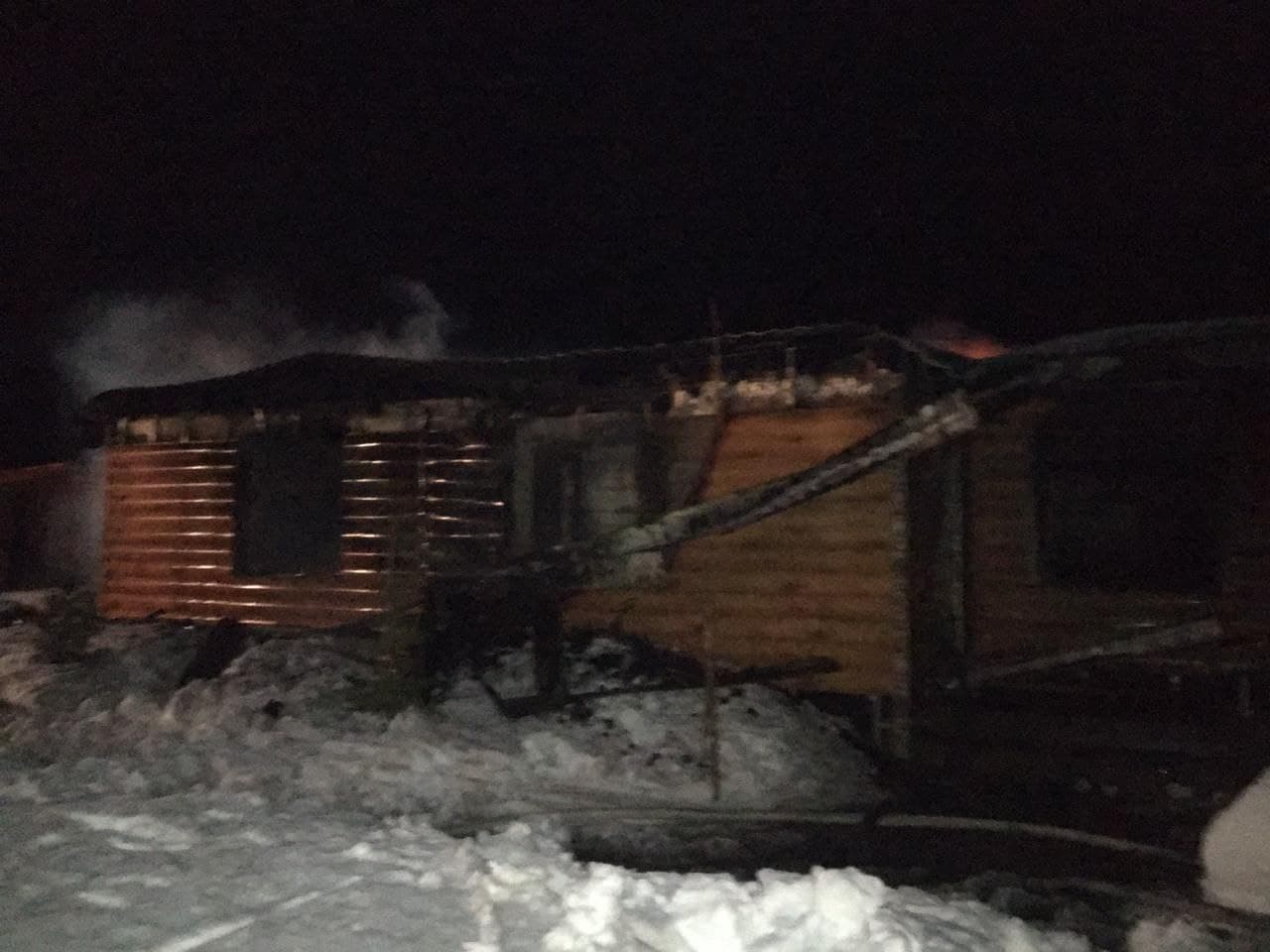 В Илекском районе потушили пожар в здании полевого стана | 08.01.2022 |  Новости Оренбурга - БезФормата