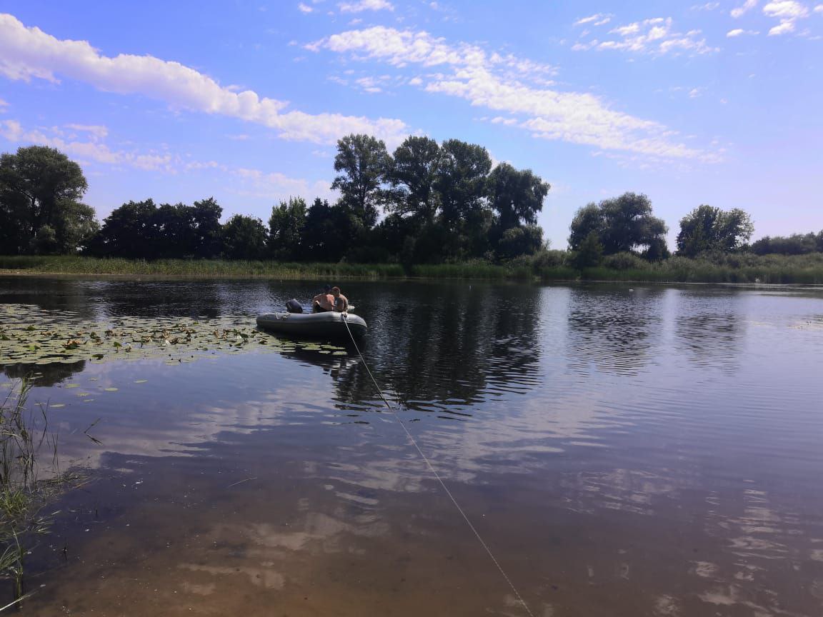 Соль илецк утонули. Соль илецк утонули. Река в село саратовка соль-илецк. Озеро буранное. Фото мусорки.