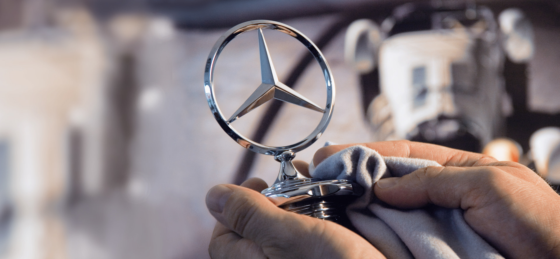 Мерседес работает. Концерн Мерседес. Завод Мерседес в России. Mercedes Benz service. Мерседес сломался.