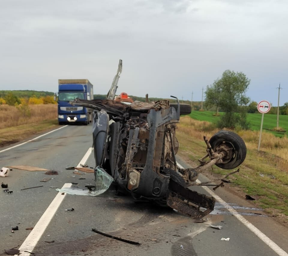 Два человека погибли в результате ДТП в Бузулукском районе | 21.09.2022 |  Новости Оренбурга - БезФормата