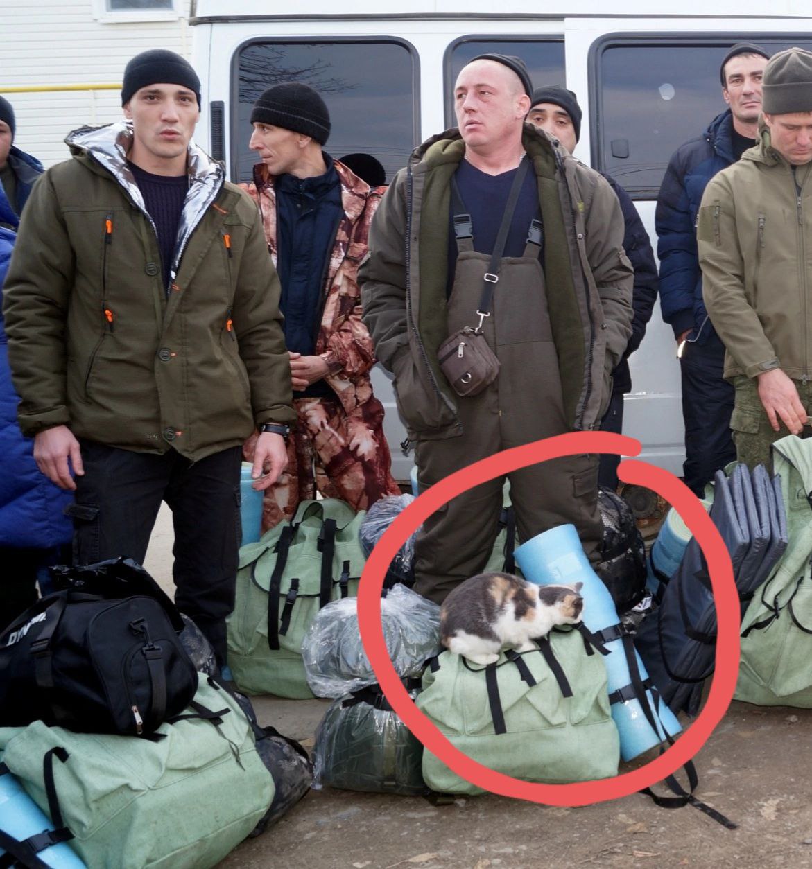 Новости абдулино оренбургской сегодня. Рюкзак для мобилизации. Будаев посетил семью мобилизованного. Рюкзак мобилизации Татарстан. Мобилизованные Оренбургской области.