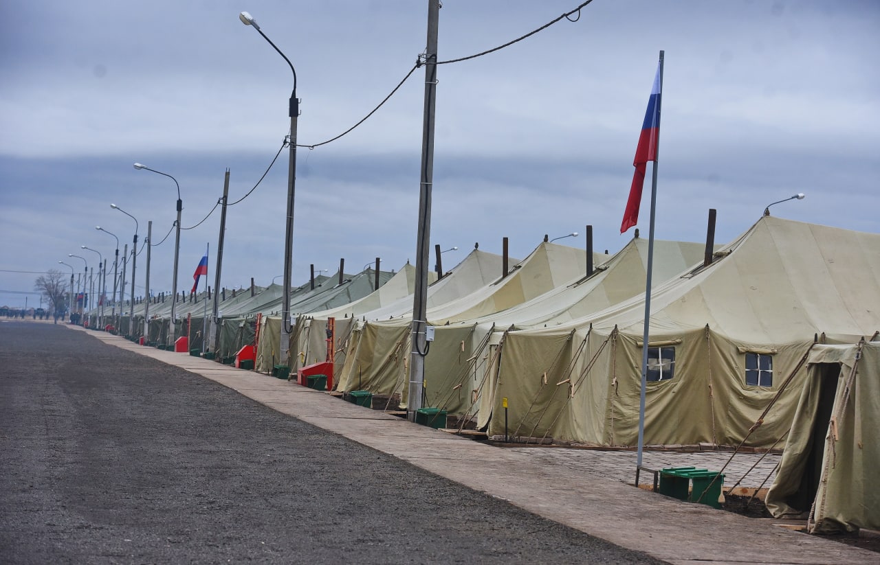 Денис Паслер и Игорь Комаров посетили военный палаточный городок под  Оренбургом — Новости Оренбурга и Оренбургской области на РИА56