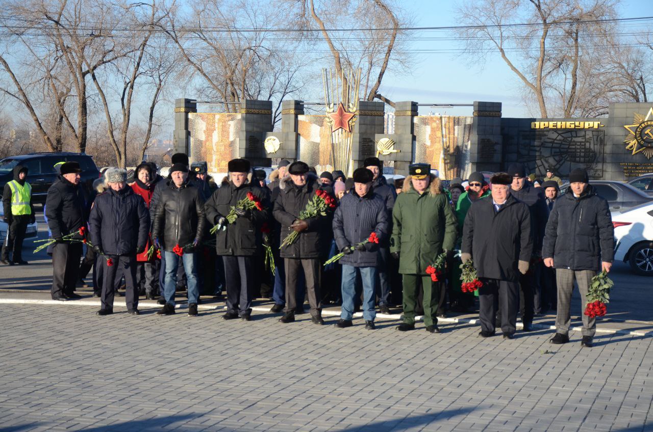 похороны сергея кузнецова в оренбурге фото