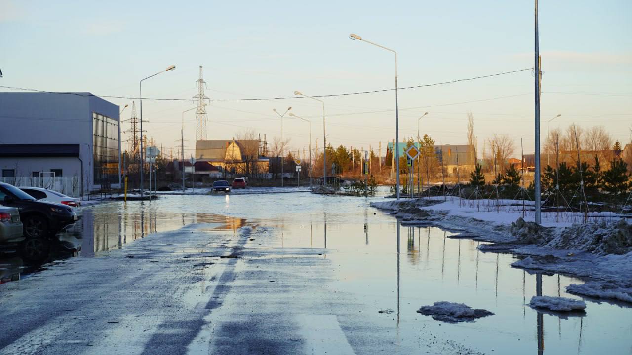 В Бузулуке паводковыми водами затопило микрорайон «Никольский» | 15.03.2023  | Новости Оренбурга - БезФормата