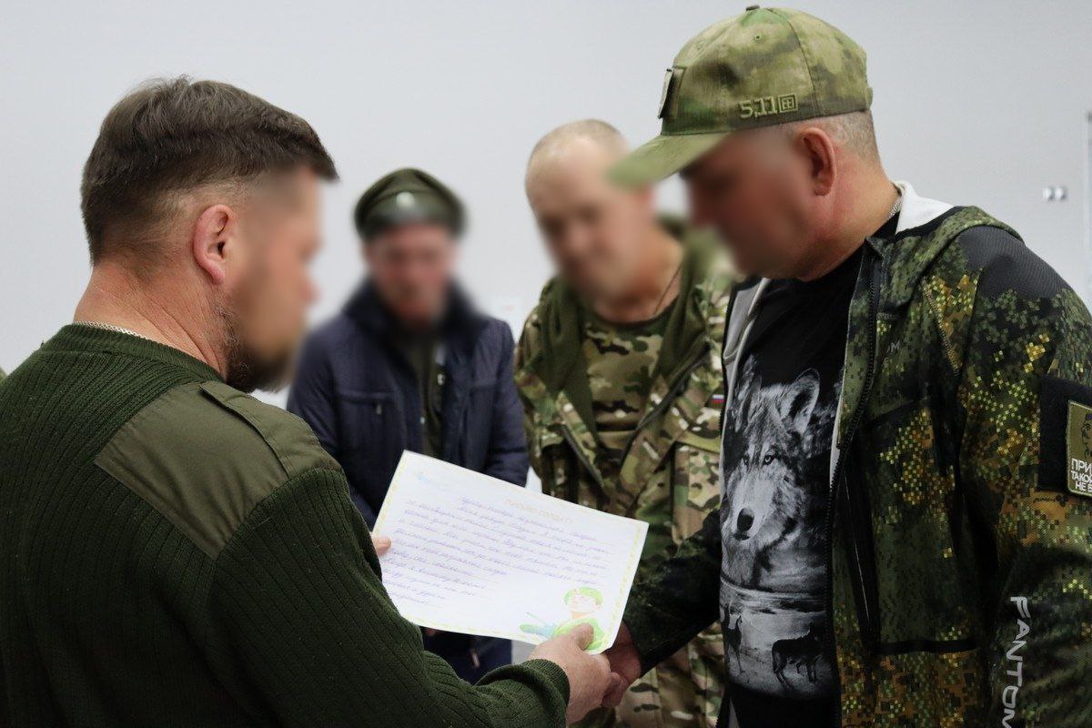 В Гае проводили добровольцев в зону проведения СВО — Новости Оренбурга и  Оренбургской области на РИА56