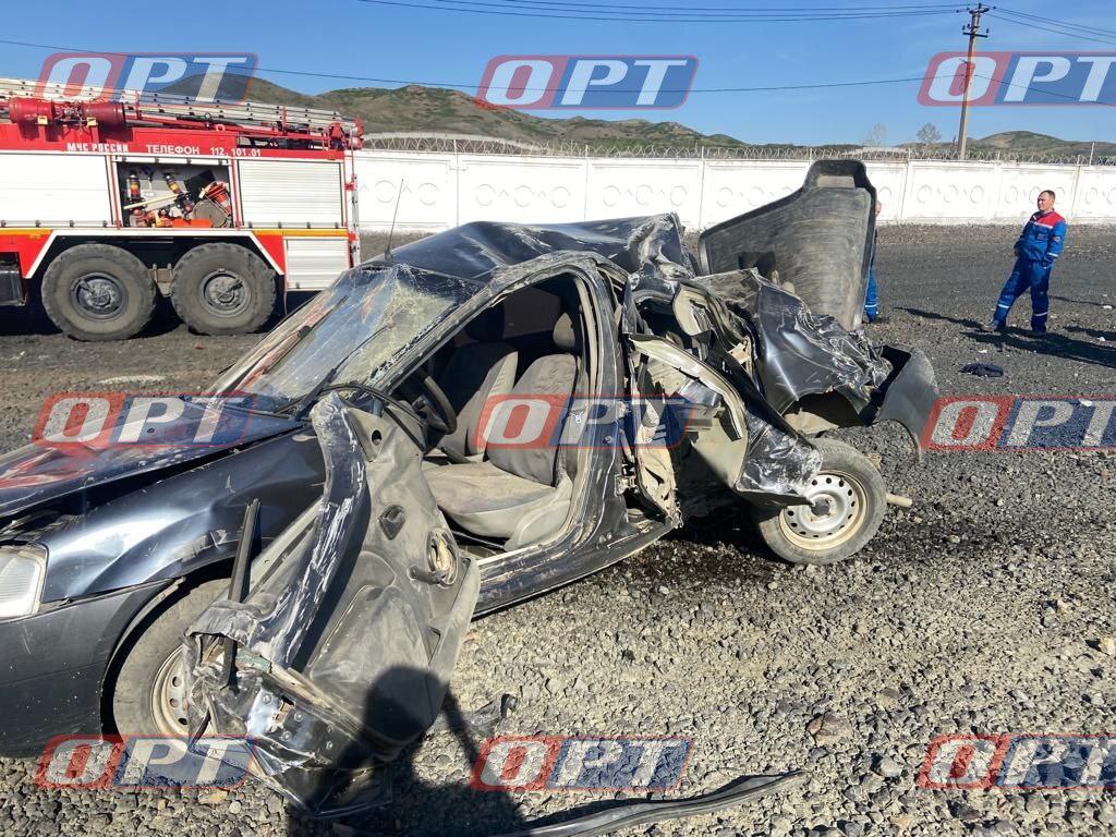 В Медногорске легковой автомобиль снес опору ЛЭП. Водитель погиб |  03.05.2023 | Новости Оренбурга - БезФормата