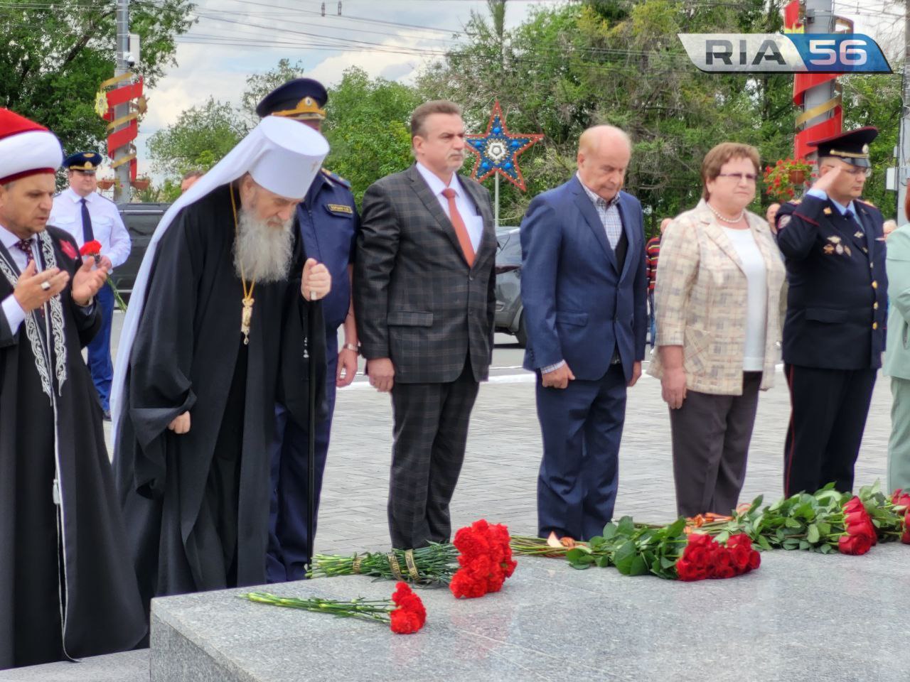 В Оренбурге в День памяти и скорби возложили цветы к Вечному огню |  22.06.2023 | Новости Оренбурга - БезФормата