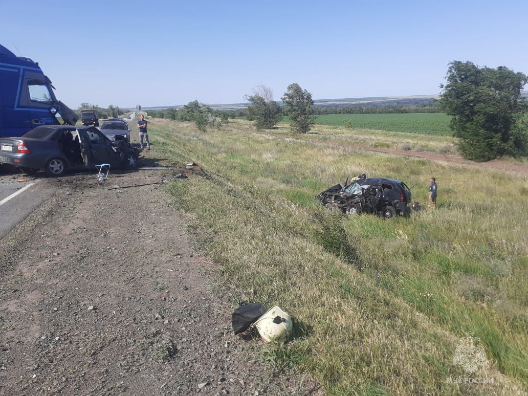 МЧС: В ДТП в Октябрьском районе погиб мужчина, пострадали ребенок и трое  взрослых | 19.06.2023 | Новости Оренбурга - БезФормата