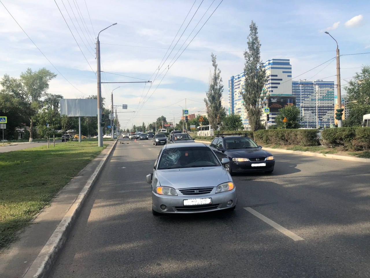 В Оренбурге на пешеходном переходе сбили подростка на электросамокате |  27.07.2023 | Новости Оренбурга - БезФормата