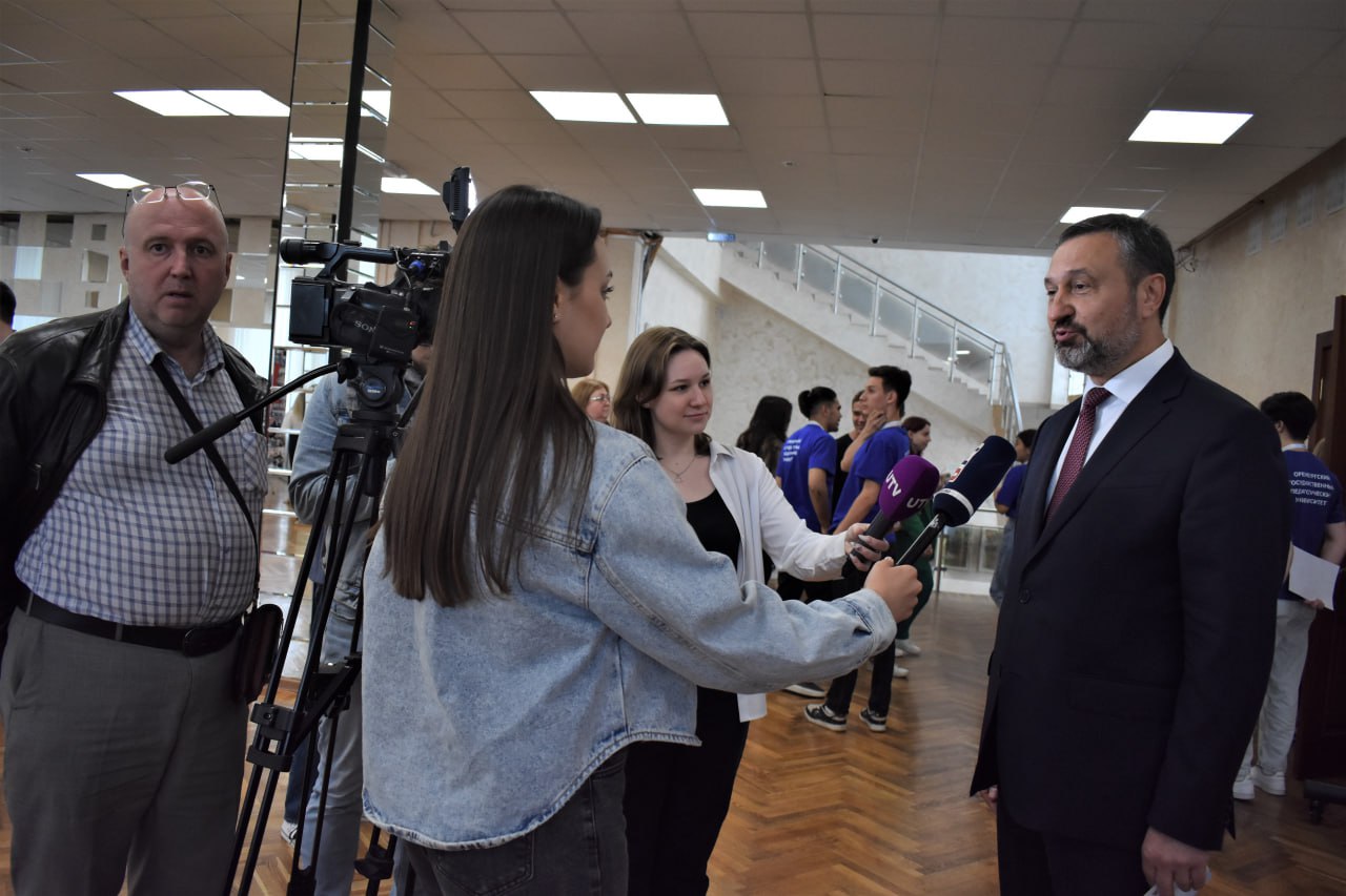 Игорь Сухарев поздравил работников телевидения Оренбуржья с праздником |  21.11.2023 | Новости Оренбурга - БезФормата