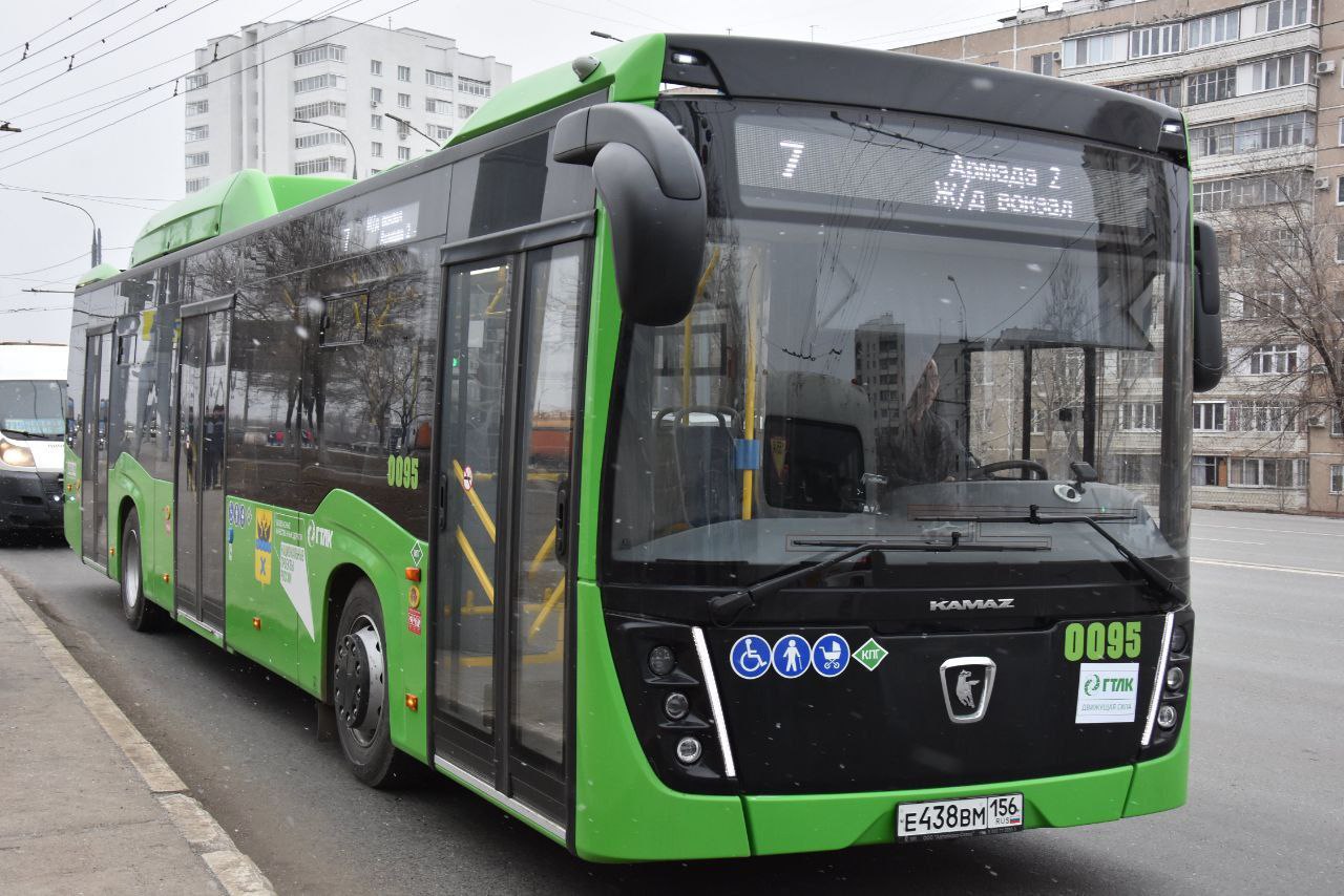 В Оренбурге на маршруты вышли более 60 новых автобусов — Новости Оренбурга  и Оренбургской области на РИА56