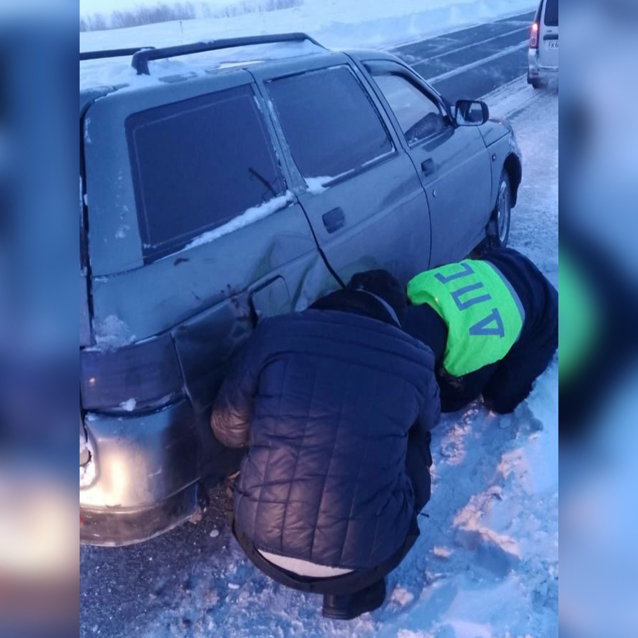 Полицейские Гайского округа помогли водителю на зимней дороге — Новости  Оренбурга и Оренбургской области на РИА56