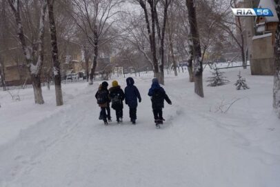 8 декабря школьники Оренбурга могут вернуться за парты после дистанта