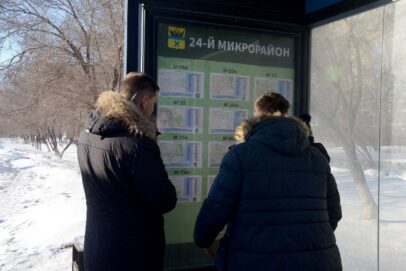 На остановках Оренбурга появились первые карты-схемы с новыми маршрутами автобусов