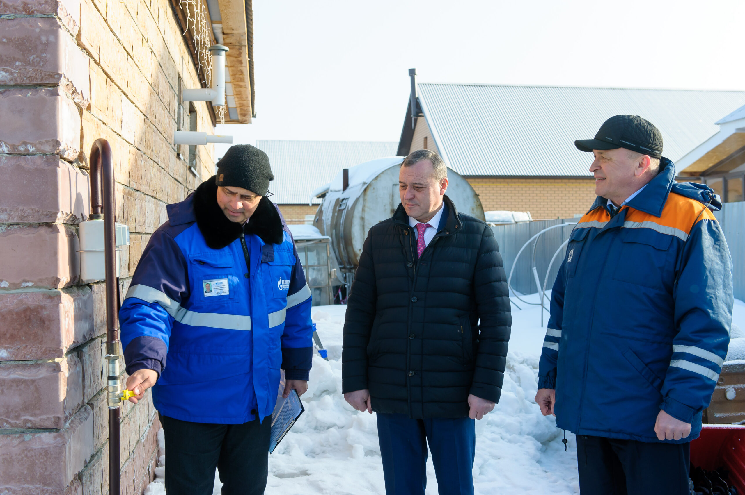 Голубое топливо поступило в дом многодетной семьи в поселке 9 Января —  Новости Оренбурга и Оренбургской области на РИА56