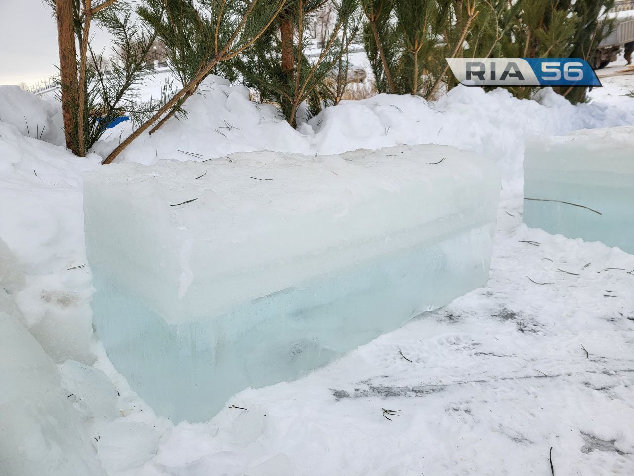 Весна началась, но лед на водоемах Оренбуржья еще толстый и пока не тает —  Новости Оренбурга и Оренбургской области на РИА56