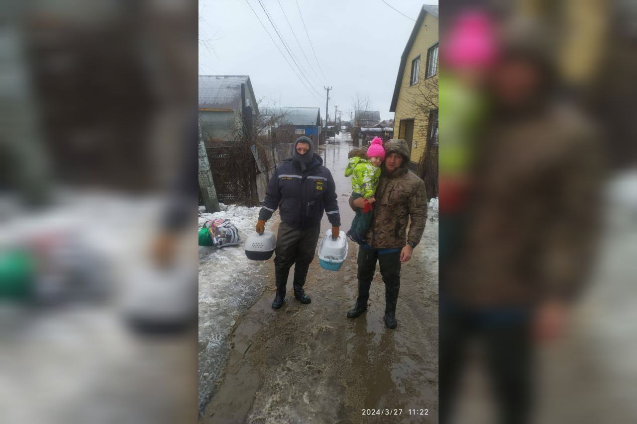 В Оренбурге в поселке Бёрды из зоны подтопления эвакуируют людей |  27.03.2024 | Новости Оренбурга - БезФормата