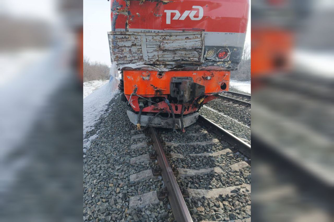 Поезд Орск-Москва протаранил грузовик «КамАЗ». Никто не пострадал |  22.03.2024 | Новости Оренбурга - БезФормата