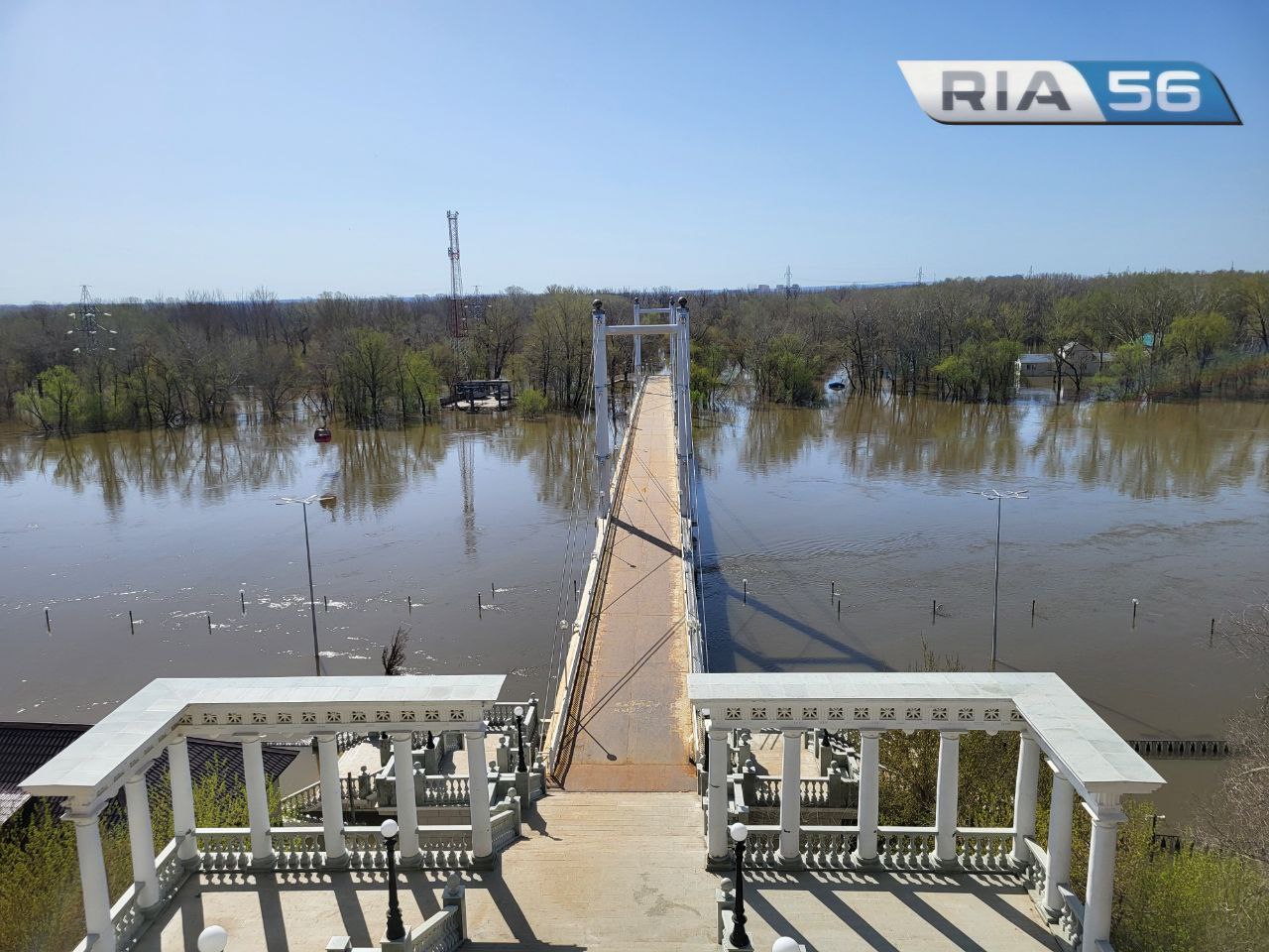 988 сантиметров — уровень воды в Урале у Оренбурга на 20:00 | 20.04.2024 |  Новости Оренбурга - БезФормата