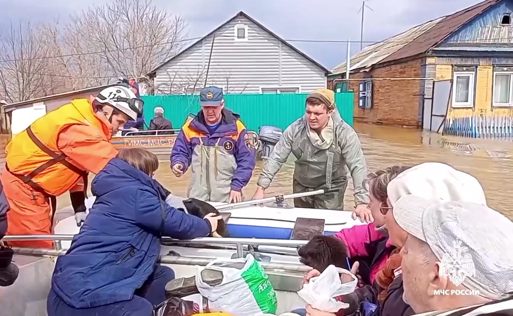 В Оренбуржье начинают принимать заявления на возмещение жилья, утраченного  в паводок — Новости Оренбурга и Оренбургской области на РИА56