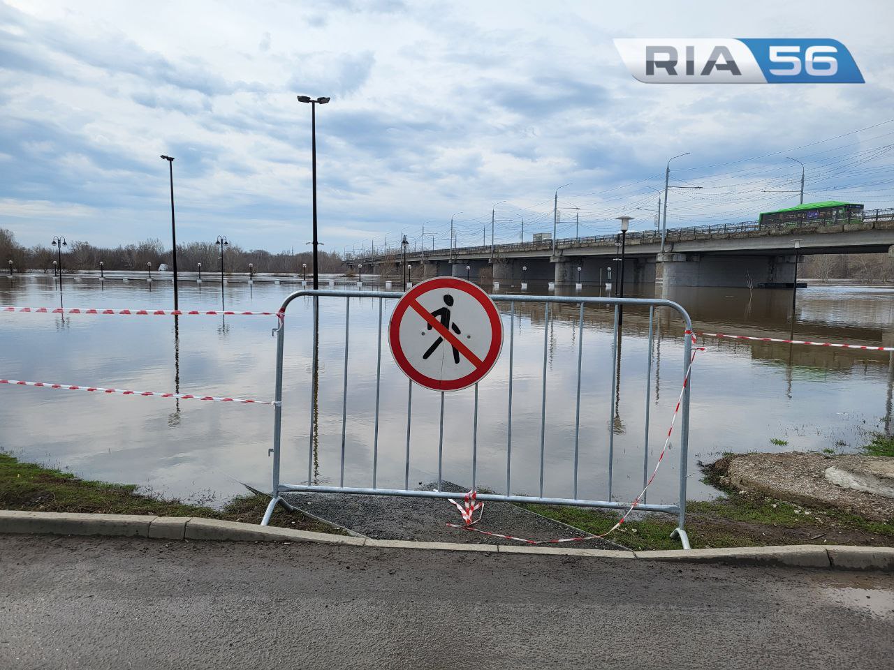 1075 сантиметров уровень воды в реке Урал у Оренбурга на 12:00 | 11.04.2024  | Новости Оренбурга - БезФормата