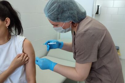 А вы привились: От гриппа в Оренбуржье уже вакцинировано почти 16% населения