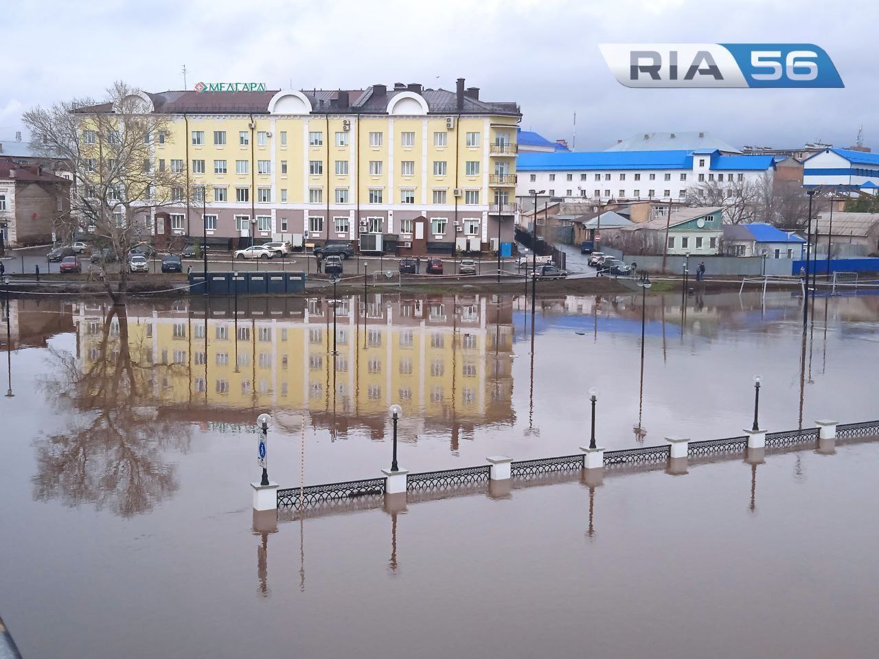 864 сантиметра — уровень воды в реке Урал у Оренбурга на 20.00 — Новости  Оренбурга и Оренбургской области на РИА56