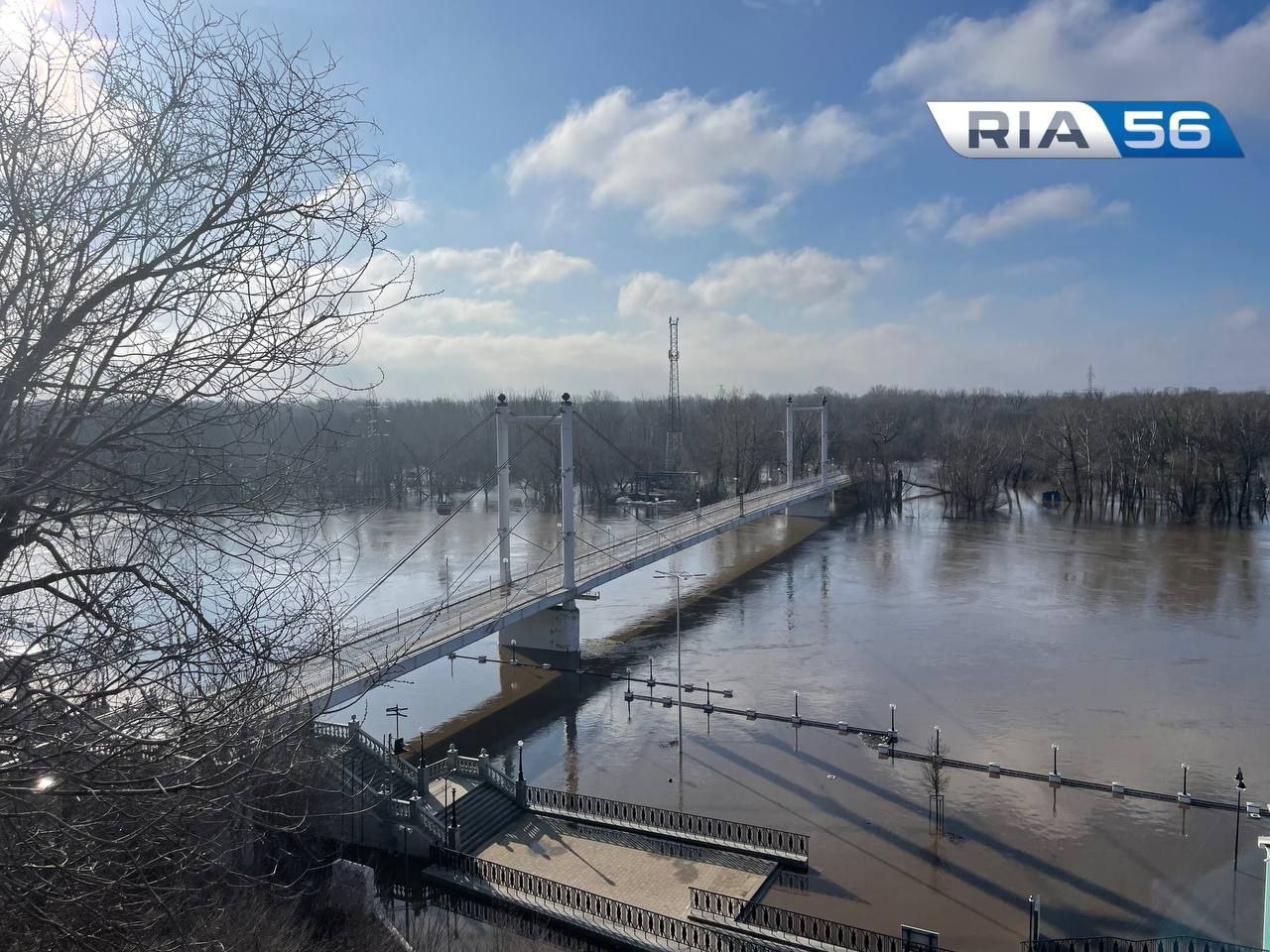 872 сантиметра — уровень воды в реке Урал у Оренбурга на 8.00 | 08.04.2024  | Новости Оренбурга - БезФормата