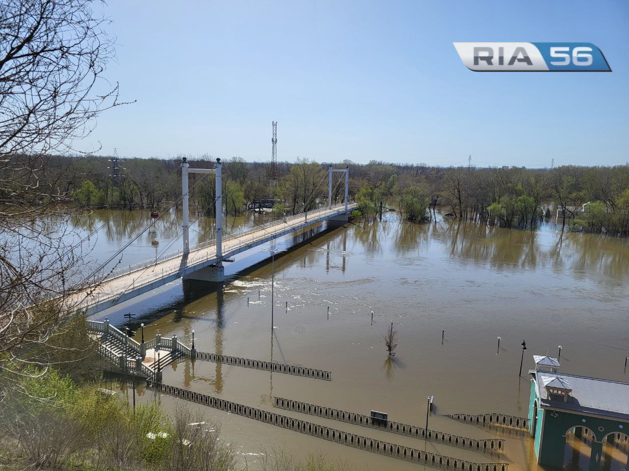 969 сантиметров — уровень воды в Урале у Оренбурга на 14.00 | 21.04.2024 |  Новости Оренбурга - БезФормата