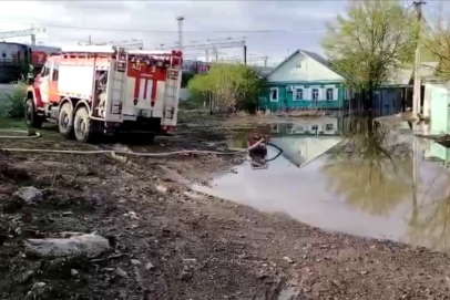 В Оренбурге коммунальщики откачивают воду из частного сектора Аренды
