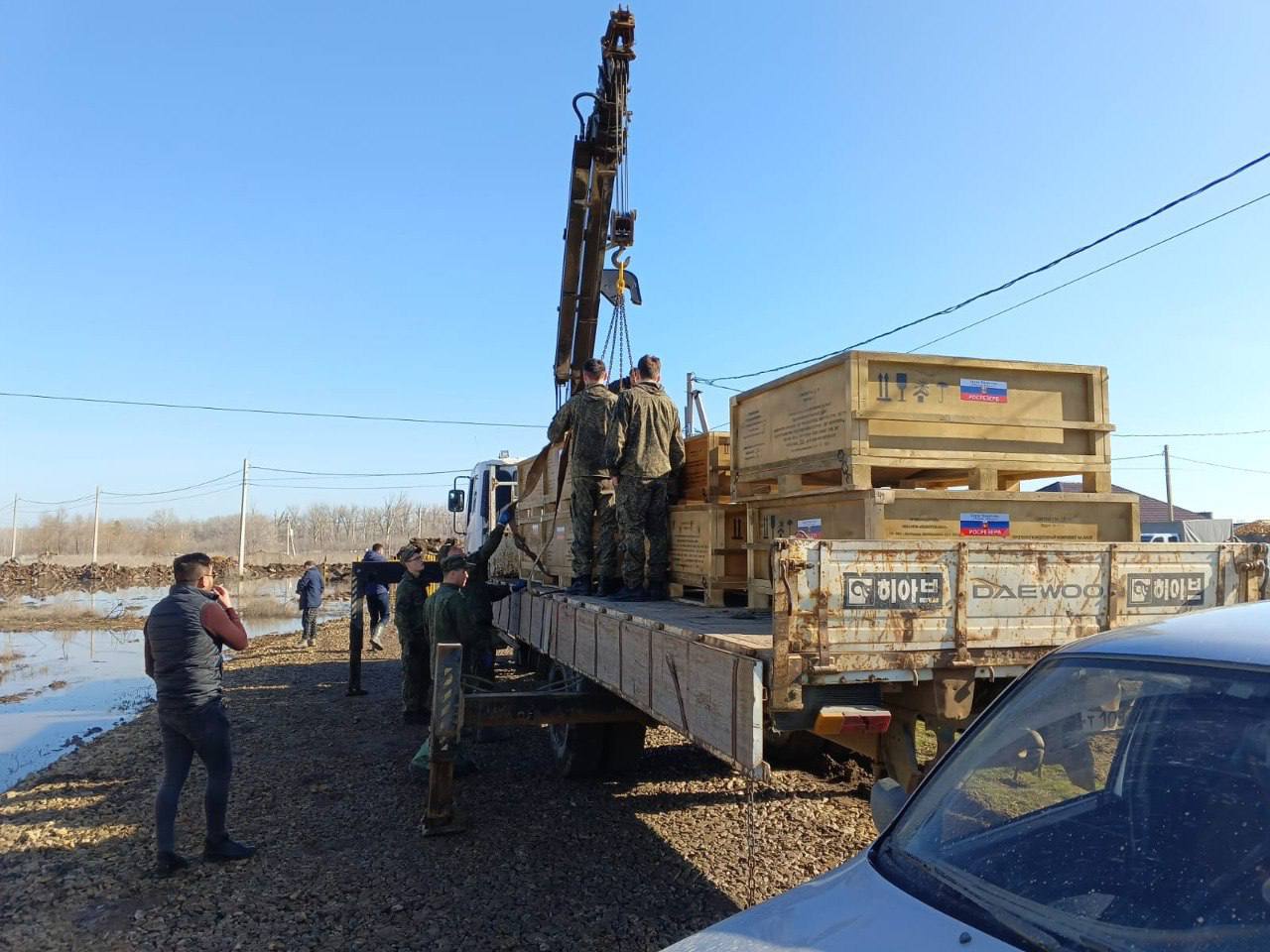 Военные помогают Оренбургской области противостоять паводку — Новости  Оренбурга и Оренбургской области на РИА56