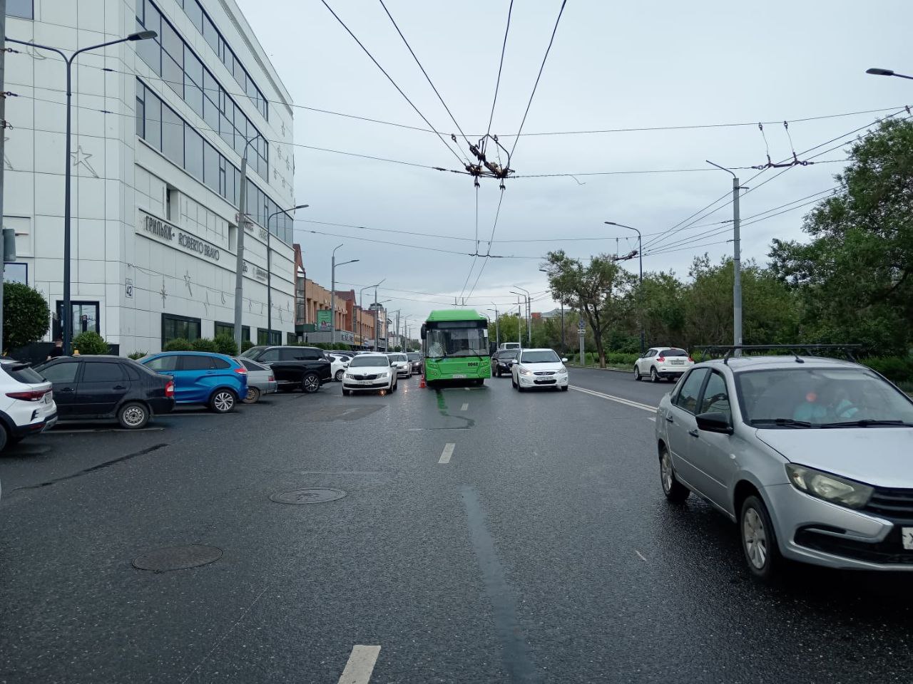 В Оренбурге под колесами пассажирского автобуса пострадал пешеход |  08.06.2024 | Новости Оренбурга - БезФормата