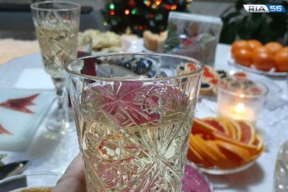 В одном из кафе Орска посетителям продавали нелегальный алкоголь