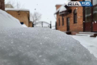 История зимы в одном фото: смотрим на снежный «слоеный пирог» в Кувандыкском округе