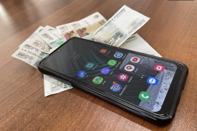 Спасала семью от госизмены. Мошенники обманули 7-классницу Оренбурга