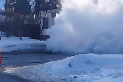 В Оренбурге из-за повреждения теплосети перекрыли улицу Ташкентскую