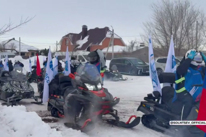 В честь Года единства народов России в Оренбуржье состоялся пробег на снегоходах