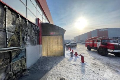 10 человек были эвакуированы на пожаре в ТК «Максимум» в Оренбурге