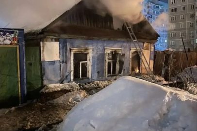 На пожаре на улице Красина в Оренбурге пострадала женщина