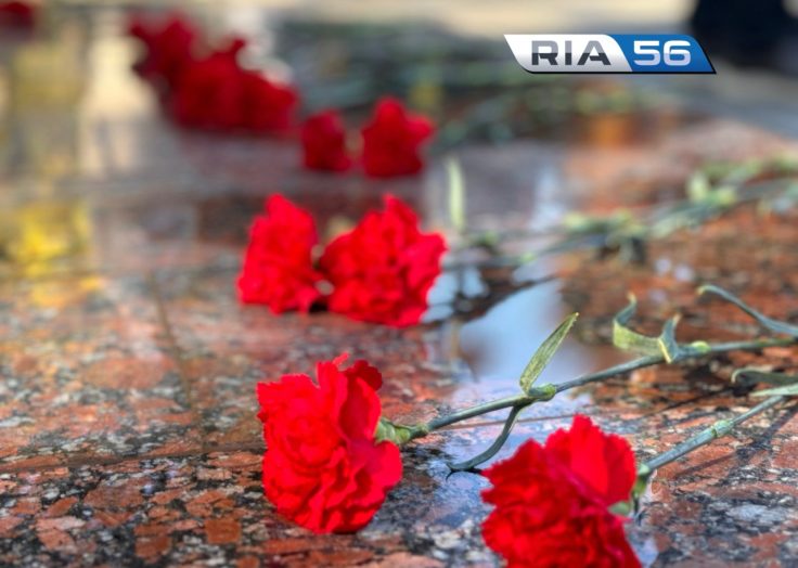 В Оренбургском районе прощаются с погибшими при катании на санках братом и сестрой