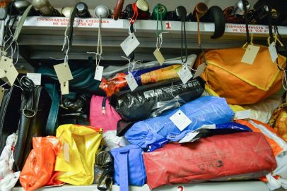 Глюкофон и вставная челюсть: железнодорожники рассказали, что теряли уральцы в поездах