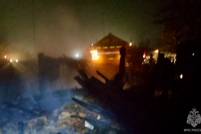 Весь дом в огне. На пожаре в Новосергиевском районе погиб 66-летний мужчина