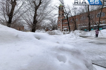 Весна берет свое: сугробы в Оренбуржье стремительно худеют
