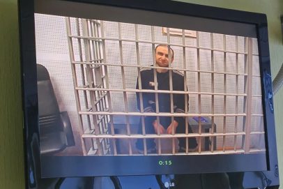 Экс-сенатор Арашуков начал работать швеей в оренбургской колонии «Черный дельфин»