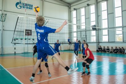 Переволоцкие школьники встретились на турнире по волейболу