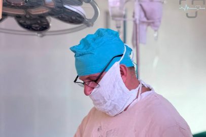 В Орске врач с «железными» нервами Игорь Казарин спас женщину после выстрела в сердце