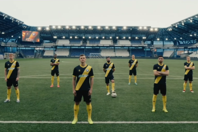 Футболисты «Оренбурга» презентовали новую форму с ностальгией по «Газовику»